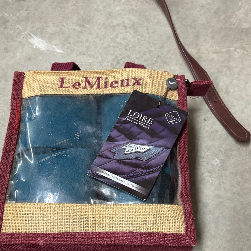 LeMieux Blue and Burgundy Pet Accessory
